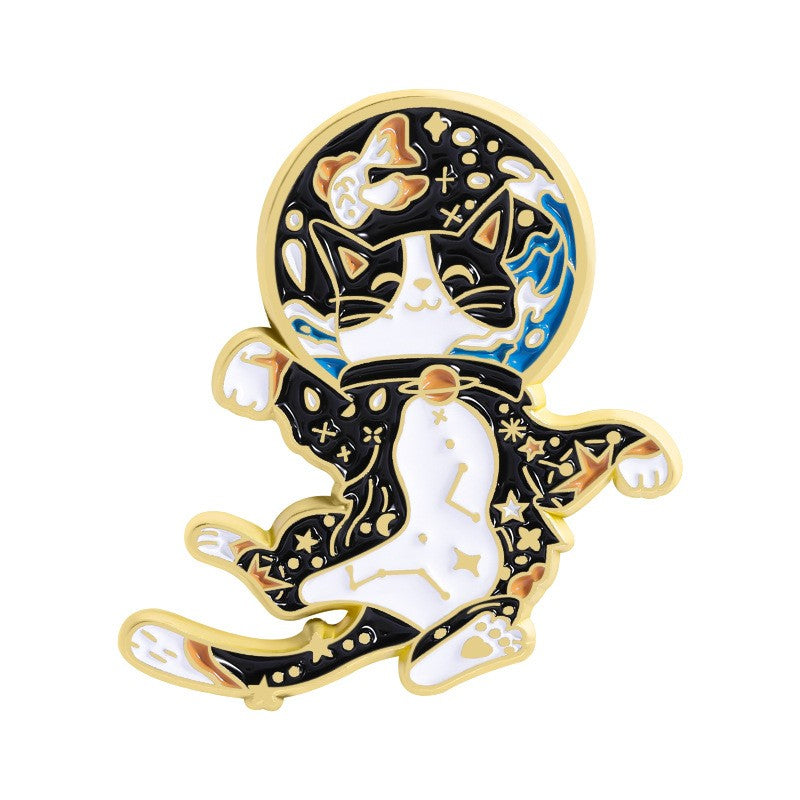 P6-11-zwarte-kat-met-hoofd-in-vissenkom-pin