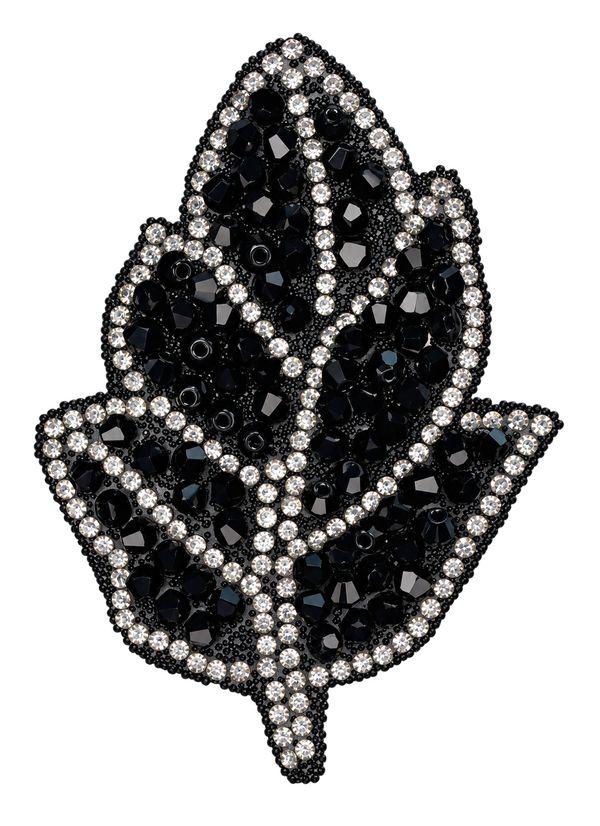 Zwart blad strass patch met zilverkleurige rand, vrijstaand