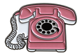 Roze retro telefoon pin met draaischijf en wit krulsnoer, voorzijde, 3 × 2 cm