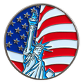 P7-12 Vrijheidsbeeld met Amerikaanse vlag pin – voorzijde