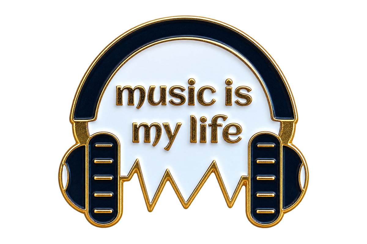 Koptelefoon in donkerblauw, wit en goudkleur met de tekst music is my life, voorzijde