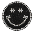 Zwarte smiley strass patch met zilverkleurige rand en bloemvormige ogen, vrijstaand