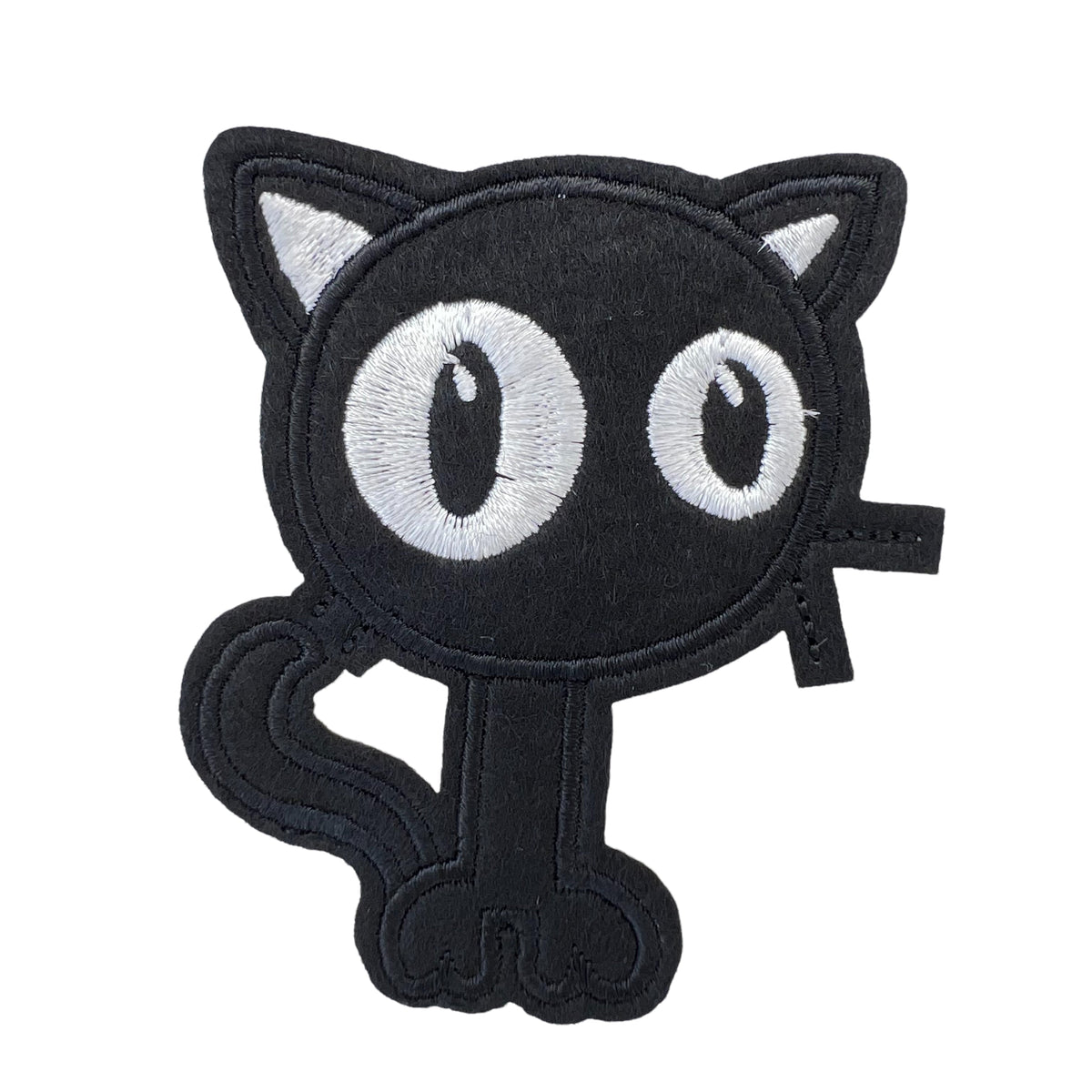 P0097-zwarte-kat-met-witte-ogen-patch