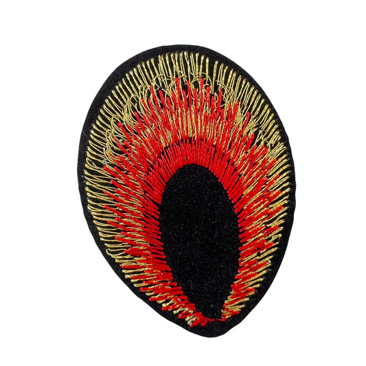 P0253-rood-met-gouden-pauwenoog-patch