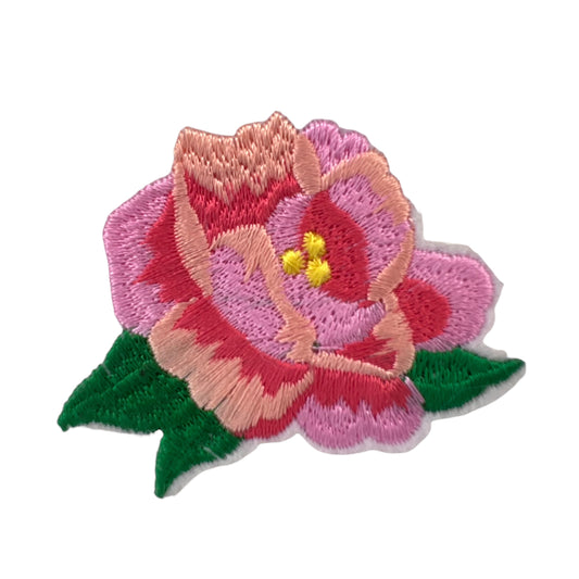 P0322-roze-roos-met-twee-blaadjes-patch