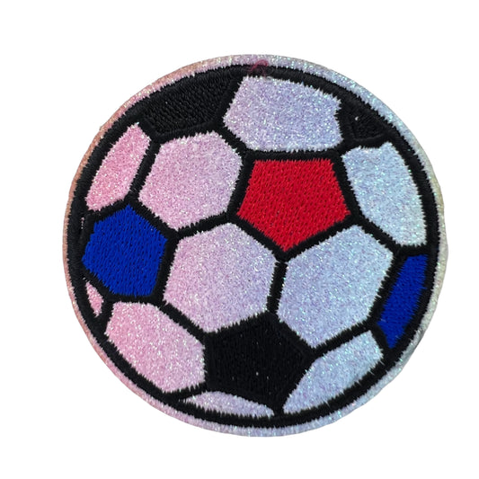 P0511-zwart-witte-voetbal-met-blauw-en-rood-patch