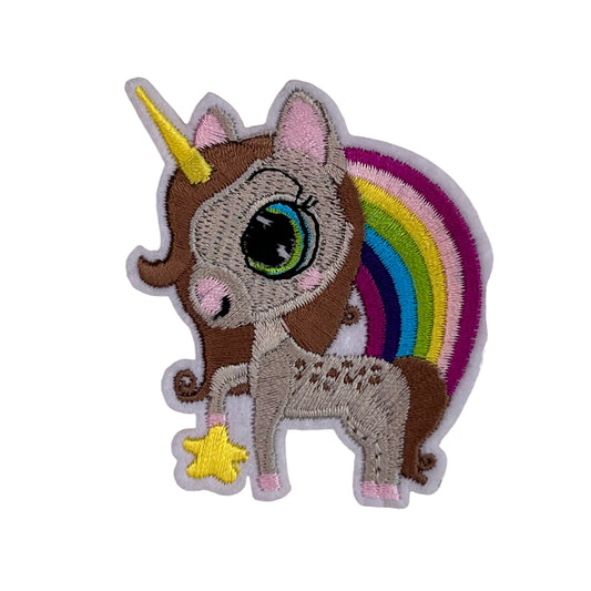 P0652-bruine-pony-met-regenboog-patch