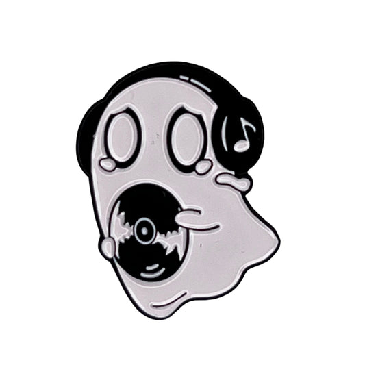 P2-13-Spook-Met-Koptelefoon-Pin